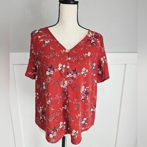 Blue Rain Floral V-Neck Short Sleeve Top in Rust Red Sz S